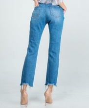 Load image into Gallery viewer, High Rise Relaxed Straight Jeans
